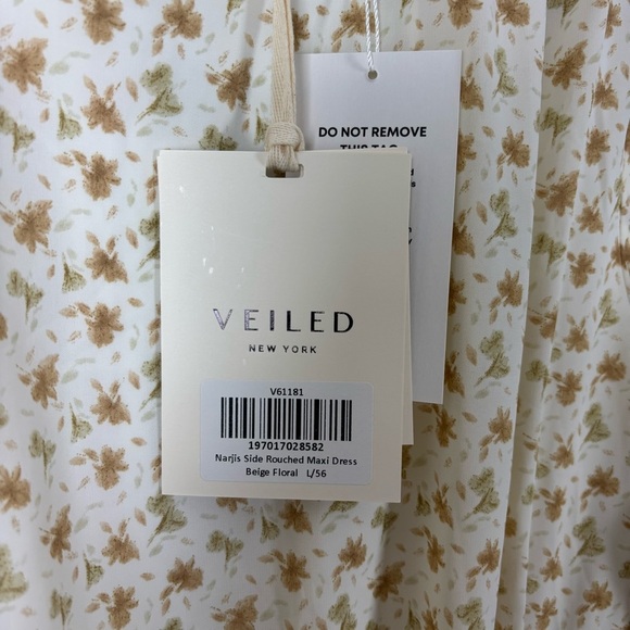NWT Veiled New York Narjis Side Rouched Maxi Dress Beige Floral Women’s Sz Large - Picture 6 of 9